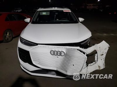 Piąte zdjęcie samochodu w środku: 2025 AUDI Q6 E-TRON PREMIUM PLUS VIN:WA124BGF1SA025516 - miniatura