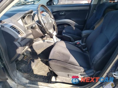 Zdjęcie 7 z 13 samochodu: 2011 MITSUBISHI OUTLANDER SE VIN:JA4JT3AX5BU607901 - miniatura