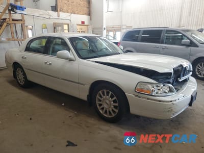 Czwarte zdjęcie samochodu z boku: 2006 LINCOLN TOWN CAR SIGNATURE VIN:1LNHM81V46Y650469 - miniatura