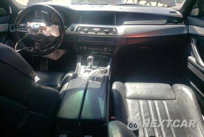 Zdjęcie 8 z 12 samochodu: 2015 BMW M5 VIN:WBSFV9C51FD594924 - miniatura