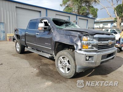Czwarte zdjęcie samochodu z boku: 2016 CHEVROLET SILVERADO K2500 HEAVY DUTY LTZ VIN:1GC1KWE88GF173207 - miniatura