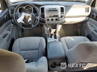Zdjęcie 8 z 14 samochodu: 2010 TOYOTA TACOMA DOUBLE CAB VIN:3TMLU4EN1AM051034 - miniatura