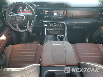 Zdjęcie 8 z 15 samochodu: 2025 GMC SIERRA K2500 DENALI ULTIMATE VIN:1GT4UXEY1SF280864 - miniatura