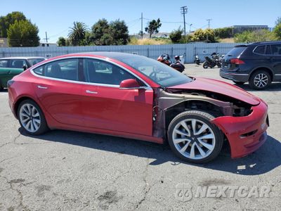 Czwarte zdjęcie samochodu z boku: 2018 TESLA MODEL 3 VIN:5YJ3E1EA7JF126137 - miniatura
