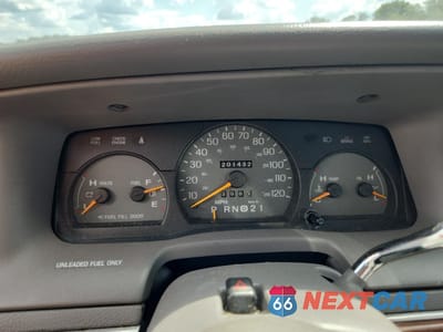 Zdjęcie 9 z 15 samochodu: 1996 MERCURY GRAND MARQUIS GS VIN:2MELM74W1TX614875 - miniatura