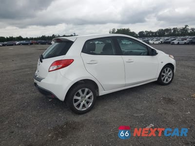 Trzecie zdjęcie samochodu z tyłu: 2012 MAZDA MAZDA2 VIN:JM1DE1LYXC0135145 - miniatura
