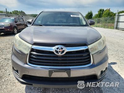 Piąte zdjęcie samochodu w środku: 2015 TOYOTA HIGHLANDER LE VIN:5TDBKRFH7FS085140 - miniatura