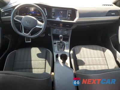 Zdjęcie 8 z 12 samochodu: 2024 VOLKSWAGEN JETTA SPORT VIN:3VWBM7BUXRM084549 - miniatura