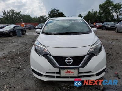 Piąte zdjęcie samochodu w środku: 2019 NISS VERSA NOTE S VIN:3N1CE2CP7KL362161 - miniatura