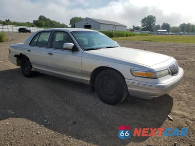 Czwarte zdjęcie samochodu z boku: 1997 MERCURY GRAND MARQUIS GS VIN:2MELM74WXVX649188 - miniatura
