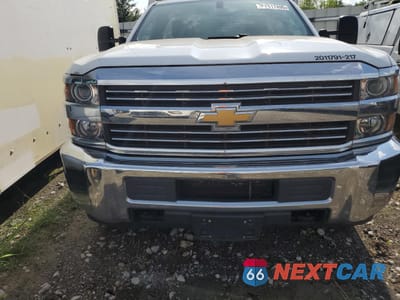 Piąte zdjęcie samochodu w środku: 2017 CHEVROLET SILVERADO C3500 VIN:1GB3CYCG6HZ398578 - miniatura