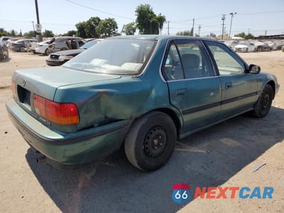 Trzecie zdjęcie samochodu z tyłu: 1993 HONDA ACCORD LX VIN:1HGCB7659PA139083 - miniatura