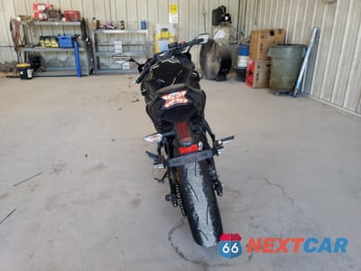 Czwarte zdjęcie samochodu z boku: 2019 KAWASAKI EX650 J VIN:JKAEXEJ10KDA03821 - miniatura