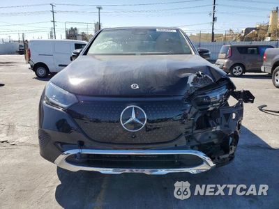 Piąte zdjęcie samochodu w środku: 2023 MERCEDES-BENZ EQE SUV 350 4MATIC VIN:4JGGM1CB3PA039896 - miniatura