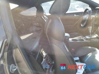 Zdjęcie 10 z 12 samochodu: 2010 HYUNDAI GENESIS COUPE 3.8L VIN:KMHHU6KH3AU012565 - miniatura