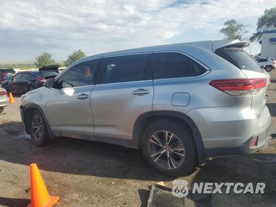 Drugie zdjęcie samochodu z przodu: 2019 TOYOTA HIGHLANDER LE VIN:5TDBZRFHXKS738761 - miniatura