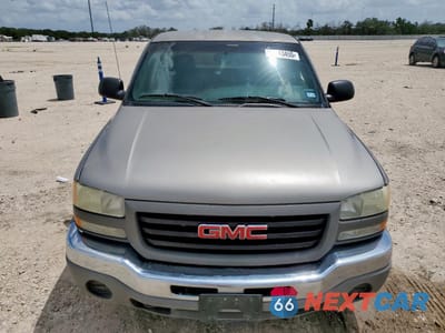 Piąte zdjęcie samochodu w środku: 2003 GMC NEW SIERRA C1500 VIN:1GTEC14V83Z342563 - miniatura