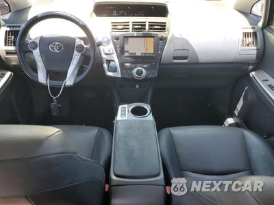 Zdjęcie 8 z 12 samochodu: 2013 TOYOTA PRIUS V VIN:JTDZN3EU2D3254058 - miniatura