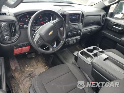 Zdjęcie 8 z 13 samochodu: 2022 CHEVROLET SILVERADO K3500 VIN:1GC3YSE72NF335806 - miniatura