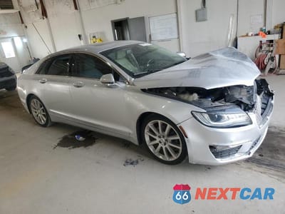Czwarte zdjęcie samochodu z boku: 2019 LINCOLN MKZ RESERVE II VIN:3LN6L5MU3KR607634 - miniatura