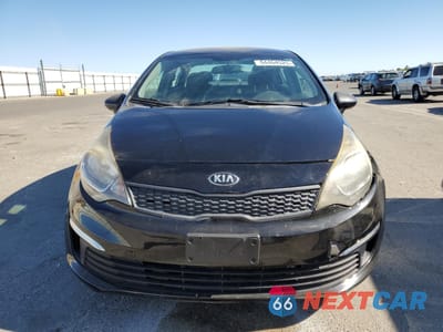 Piąte zdjęcie samochodu w środku: 2017 KIA RIO LX VIN:KNADM4A3XH6057401 - miniatura