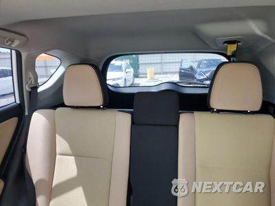 Zdjęcie 10 z 16 samochodu: 2017 TOYOTA RAV4 XLE VIN:JTMWFREV4HD102486 - miniatura