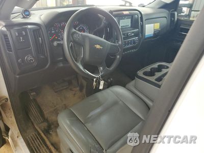 Zdjęcie 8 z 12 samochodu: 2017 CHEVROLET SILVERADO K2500 HEAVY DUTY VIN:1GC2KUEG3HZ334241 - miniatura