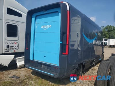 Trzecie zdjęcie samochodu z tyłu: 2022 RIVIAN EDV 700 VIN:7FCEHDB76NN003330 - miniatura