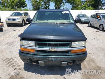 Piąte zdjęcie samochodu w środku: 2002 CHEVROLET BLAZER VIN:1GNDT13W32K119285 - miniatura