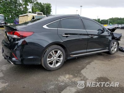 Trzecie zdjęcie samochodu z tyłu: 2018 HYUNDAI SONATA SPORT VIN:5NPE34AF2JH627455 - miniatura