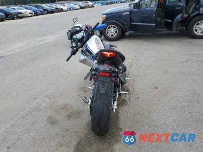 Czwarte zdjęcie samochodu z boku: 2023 YAMAHA MT09 D VIN:JYARN72E8PA001911 - miniatura