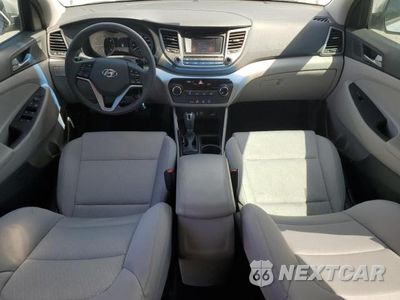 Zdjęcie 8 z 13 samochodu: 2017 HYUNDAI TUCSON LIMITED VIN:KM8J33A43HU587261 - miniatura