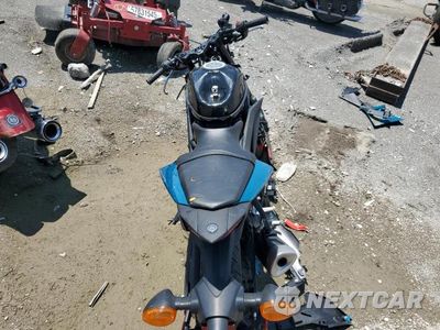 Zdjęcie 6 z 8 samochodu: 2021 YAMAHA YZFR3 A VIN:MH3RH18Y7MK005630 - miniatura