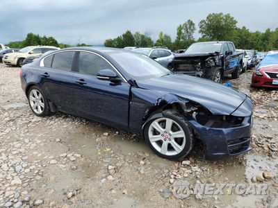 Czwarte zdjęcie samochodu z boku: 2017 JAGUAR XE PREMIUM VIN:SAJAD4BN7HA970105 - miniatura
