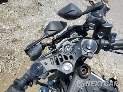 Zdjęcie 7 z 8 samochodu: 2021 YAMAHA YZFR3 A VIN:MH3RH18Y7MK005630 - miniatura