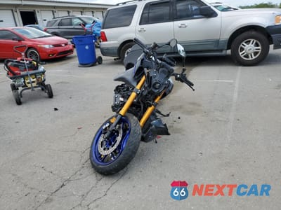 Drugie zdjęcie samochodu z przodu: 2023 YAMAHA MT09 D VIN:JYARN72E8PA001911 - miniatura