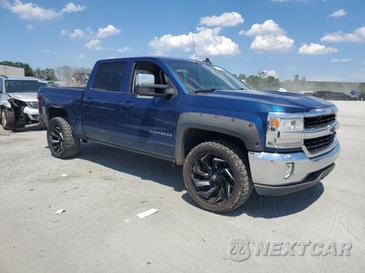 Czwarte zdjęcie samochodu z boku: 2017 CHEVROLET SILVERADO C1500 LT VIN:3GCPCREC5HG232775 - miniatura