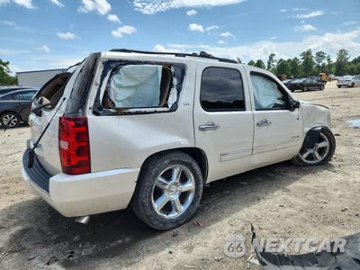 Trzecie zdjęcie samochodu z tyłu: 2013 CHEVROLET TAHOE C1500 LTZ VIN:1GNSCCE03DR183591 - miniatura