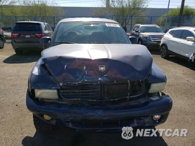 Piąte zdjęcie samochodu w środku: 2002 DODGE DAKOTA QUAD SPORT VIN:1B7HG38N52S687497 - miniatura