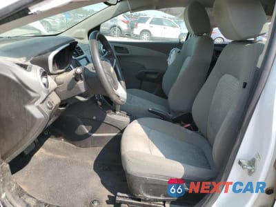 Zdjęcie 7 z 13 samochodu: 2020 CHEVROLET SONIC VIN:1G1JG6SB8L4116988 - miniatura