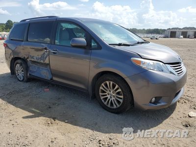 Czwarte zdjęcie samochodu z boku: 2017 TOYOTA SIENNA XLE VIN:5TDYZ3DC5HS888719 - miniatura