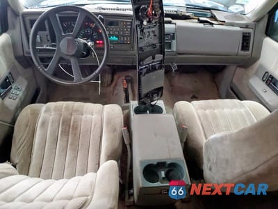 Zdjęcie 8 z 13 samochodu: 1992 CHEVROLET SUBURBAN K1500 VIN:1GNFK16K9NJ338993 - miniatura