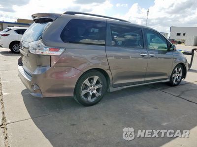 Trzecie zdjęcie samochodu z tyłu: 2014 TOYOTA SIENNA SPORT VIN:5TDXK3DC4ES419620 - miniatura