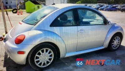 Trzecie zdjęcie samochodu z tyłu: 2005 VOLKSWAGEN NEW BEETLE GLS VIN:3VWCK31C35M410861 - miniatura