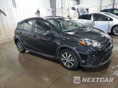 Czwarte zdjęcie samochodu z boku: 2018 TOYOTA PRIUS C VIN:JTDKDTB39J1607287 - miniatura