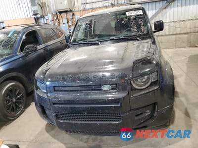 Piąte zdjęcie samochodu w środku: 2024 LAND ROVER DEFENDER 110 X-DYNAMIC SE VIN:SALE2EEU9R2351394 - miniatura