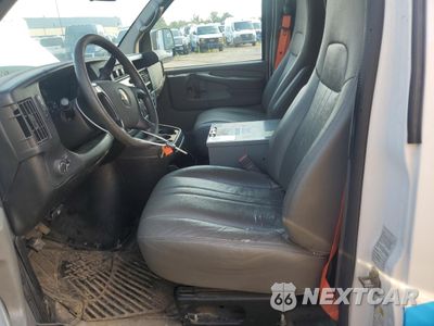 Zdjęcie 7 z 13 samochodu: 2015 CHEVROLET EXPRESS G2500 VIN:1GCWGFCFXF1277976 - miniatura
