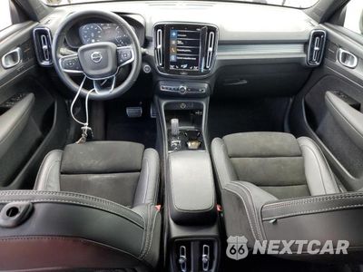 Zdjęcie 8 z 13 samochodu: 2022 VOLVO XC40 T5 R-DESIGN VIN:YV4162UM8N2781175 - miniatura