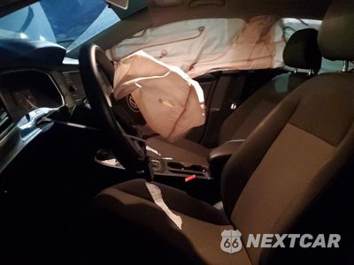 Zdjęcie 7 z 12 samochodu: 2019 VOLKSWAGEN JETTA S VIN:3VWN57BU9KM213400 - miniatura