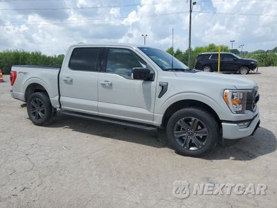 Czwarte zdjęcie samochodu z boku: 2023 FORD F150 SUPERCREW VIN:1FTFW1E56PKE13199 - miniatura